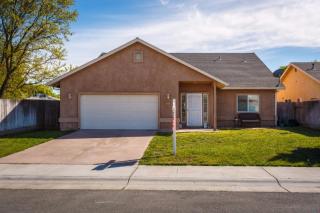 936 Rio Robles Ave, Sacramento, CA 95838-1647