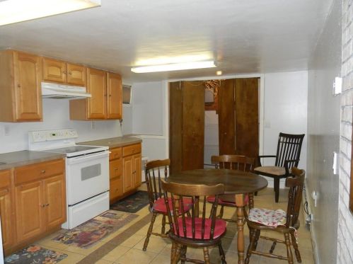 18 Eddy St, Providence RI 02903-1702 exterior