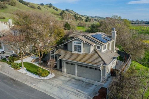 2749 Mira Bella Cir, Morgan Hill CA 95037-7602 exterior