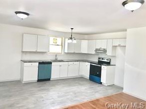 30 Reservoir Rd, Middletown, NY 10940-6454