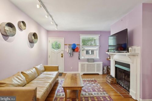 121 League St, Philadelphia PA  19147-4224 exterior