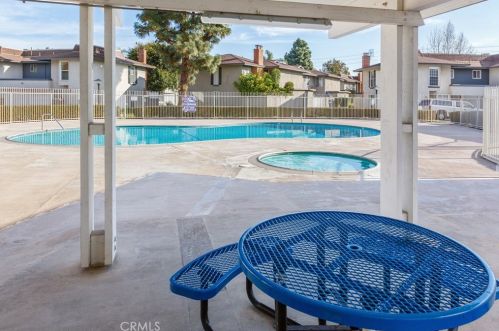 10404 Rutgers Ct, Cypress CA  90630-4229 exterior