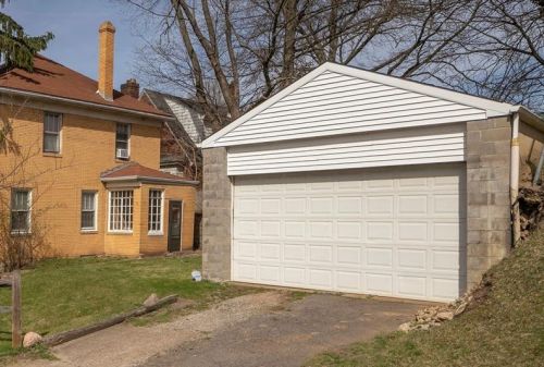 1267 Hodgkiss St, Pittsburgh, PA 15212-2752