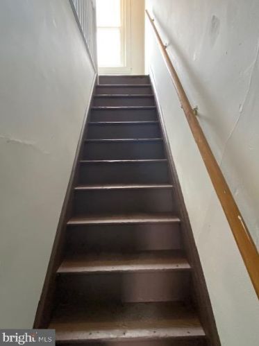 2400 Reel St, Harrisburg PA  17110-1923 exterior