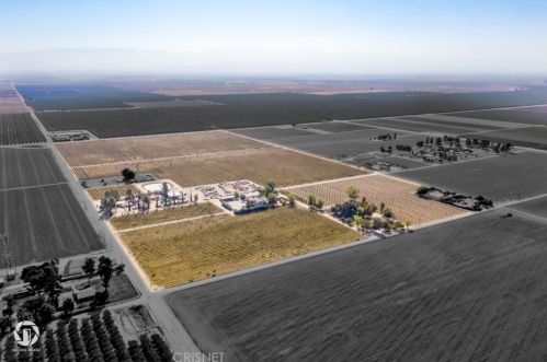 15414 Cuda Dr, Bakersfield CA  93307-9279 exterior