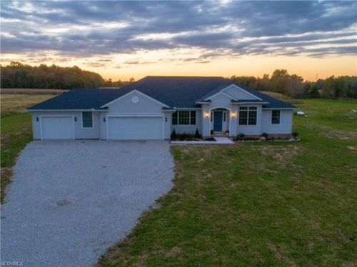 2954 Erhart Rd, Medina, OH 44256