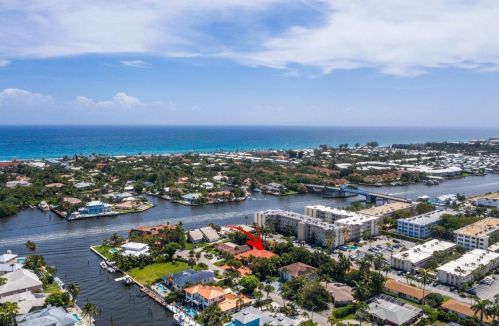 648 Riviera Dr, Boynton Beach, FL 33435-6153