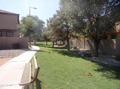 2954 Dunbar Dr, Phoenix AZ 85041-6112 exterior