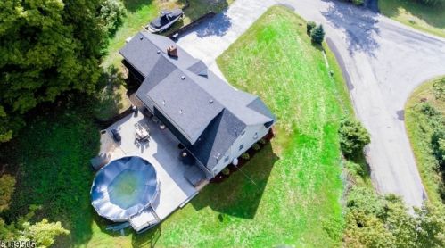 80 Clark Rd, Wantage NJ  07461-3112 exterior