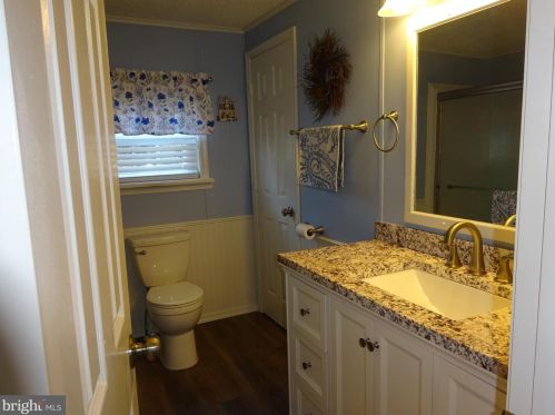 110 Deerfield Dr, Souderton PA  18964-1918 exterior