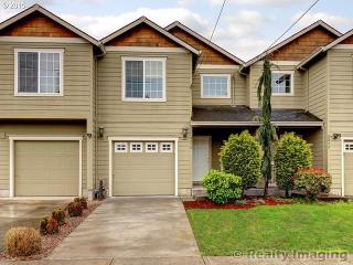 8826 Brooklyn St, Portland, OR 97266-1434