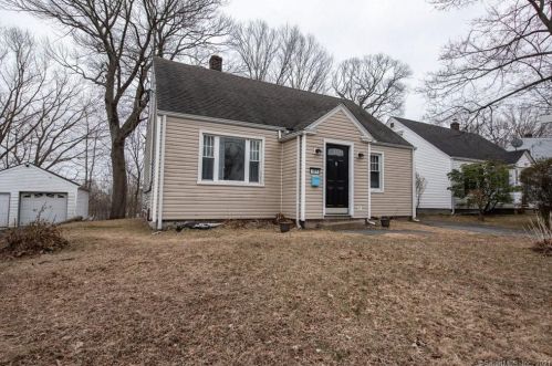 377 Queen St, Bridgeport CT  06606-3432 exterior