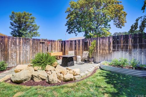 59 8th St, Templeton CA  93465-9343 exterior