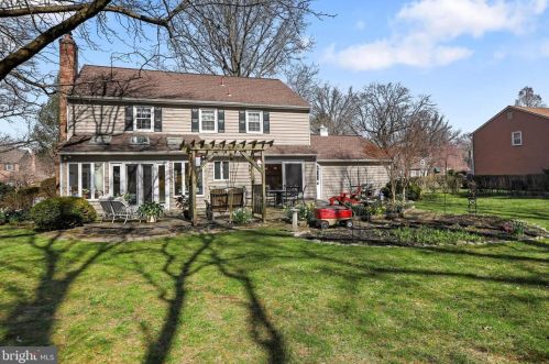 343 Richard Rd, Yardley PA  19067-1969 exterior