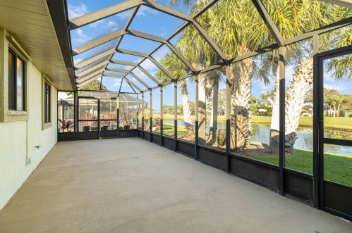 1271 Continental Ave, Melbourne FL 32940-6701 exterior