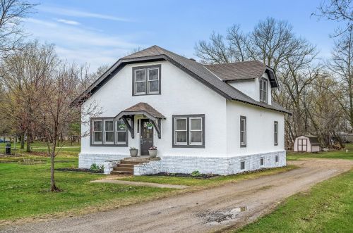10307 Parrish Ave, Otsego, MN 55330-7135