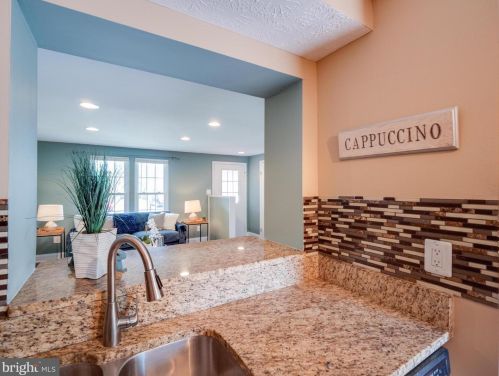 7413 Aspenpark Rd, Lorton VA  22079-1848 exterior