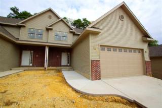 7 Musket Ct, Le Claire, IA 52753-9008