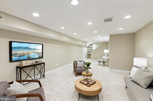 444 Great Falls St, Falls Church VA  22046-2608 exterior