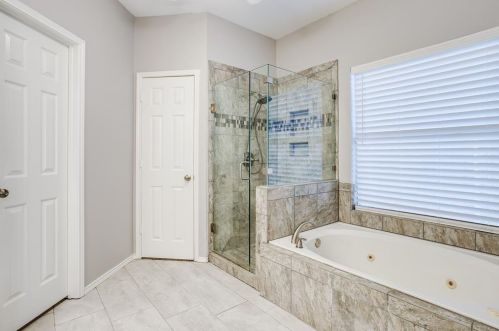 4513 Prescott Cir, Lewisville TX  75028-2029 exterior