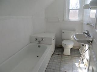 6209 Chandler St, Cincinnati OH  45227-1915 exterior