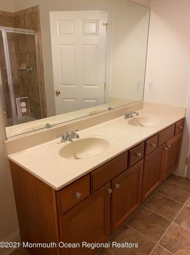 507 Abby Rd, Middletown NJ  07748-6501 exterior