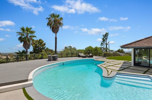 8 Celine Dr, Santa Barbara CA  93105-1911 exterior