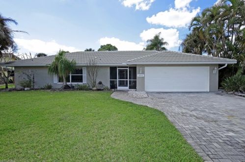 28372 Verde Ln, Bonita Springs, FL 34135-6825
