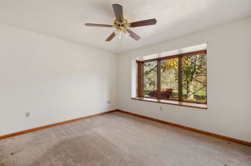 17 Brookside Dr, Mc Donald PA  15057-4401 exterior