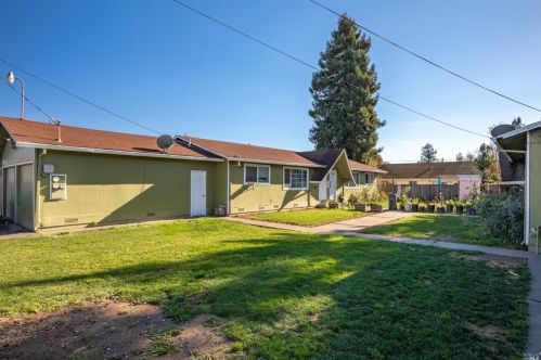 166 Barbara Dr, Santa Rosa, CA 95407-7801
