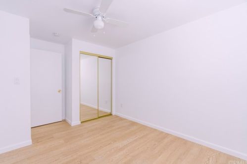 1724 Lemon Ave, Long Beach CA 90813-2117 exterior