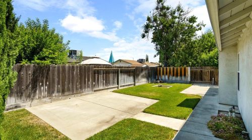 1539 Bailey Dr, Ripon CA  95366-3153 exterior