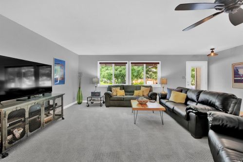 311 Edgewood Dr, Vacaville CA  95688-3602 exterior