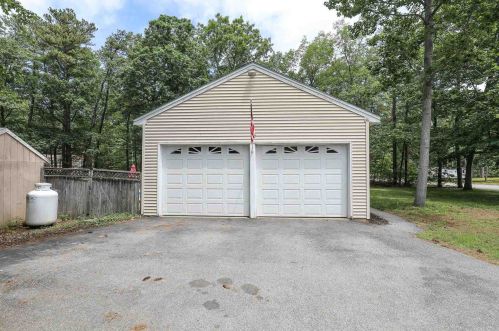 2 Venne Cir, Concord, NH 03301-5832