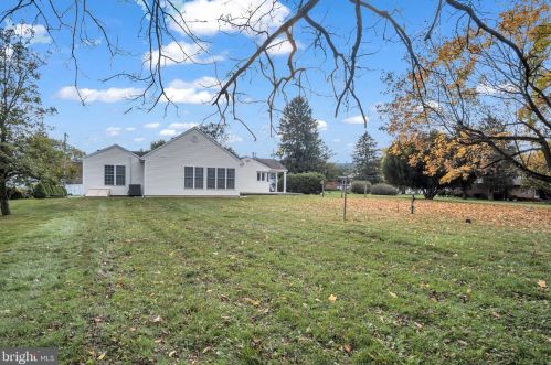 19 Skyport Rd, Navy Sup Dpt PA  17050-2329 exterior