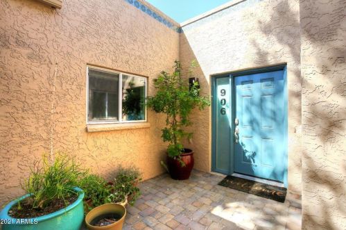 906 Cheryl Dr, Phoenix, AZ 85020-1727