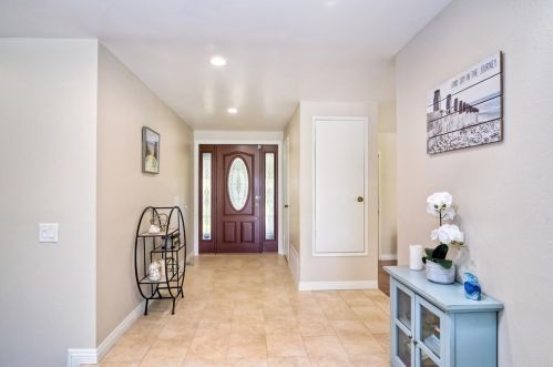 30065 Villa Alturas Dr, Temecula CA  92592-2105 exterior