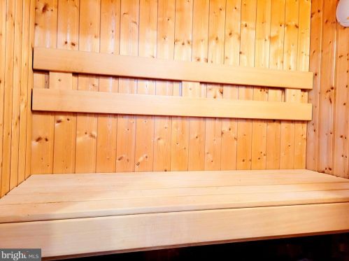 20 Kendall Blvd, Camden NJ  08107-1512 exterior