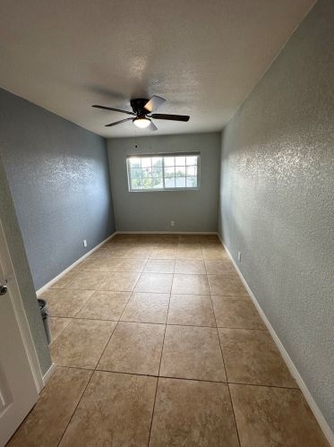 1712 Cherry Ave, Long Beach CA  90806-5821 exterior