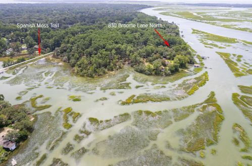 830 Broome Ln, Beaufort, SC 29902-5982