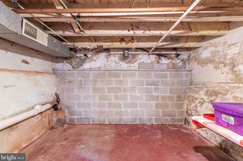 1424 Jackson St, Philadelphia PA 19145-3617 exterior