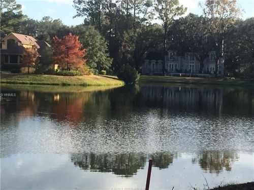 7 Retreat Dr, Bluffton SC  29910-4931 exterior