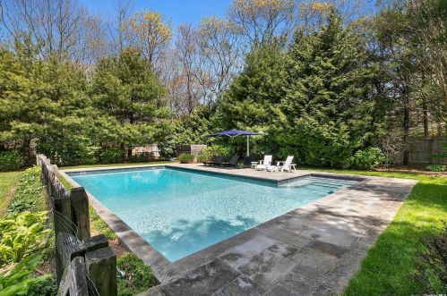 153 Pembroke Dr, East Hampton, NY 11937-3025