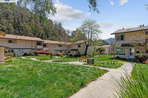 1485 Terra Nova Blvd, Pacifica CA  94044-3616 exterior