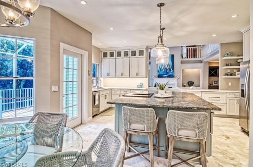 466 Sea Oats Dr, Sanibel FL  33957-5413 exterior