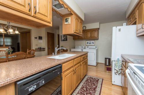 285 Arlington Ave, North Prairie, WI 53153-9702