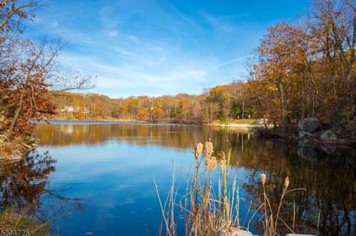 15 Appleseed Rd, Wantage NJ  07461-4733 exterior