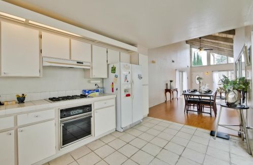 501 Davenport Ct, Sunnyvale, CA 94087-3275
