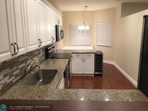 6823 Via Regina, Boca Raton FL  33433-3929 exterior