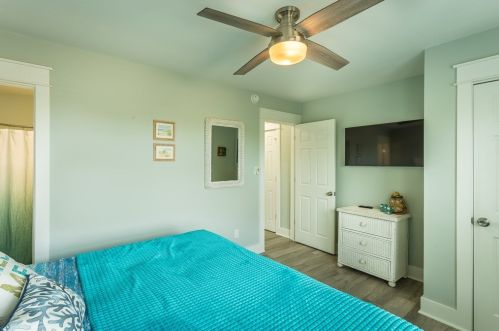 433 Gorrie Dr, Saint George Island FL  32328-3012 exterior